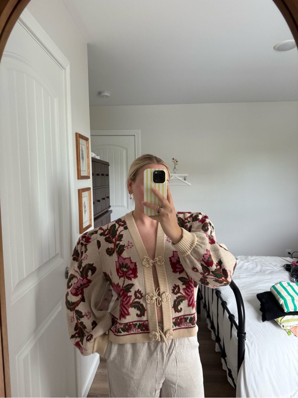 FARM RIO Floral Knit Cardigan - Picture 3 of 4
